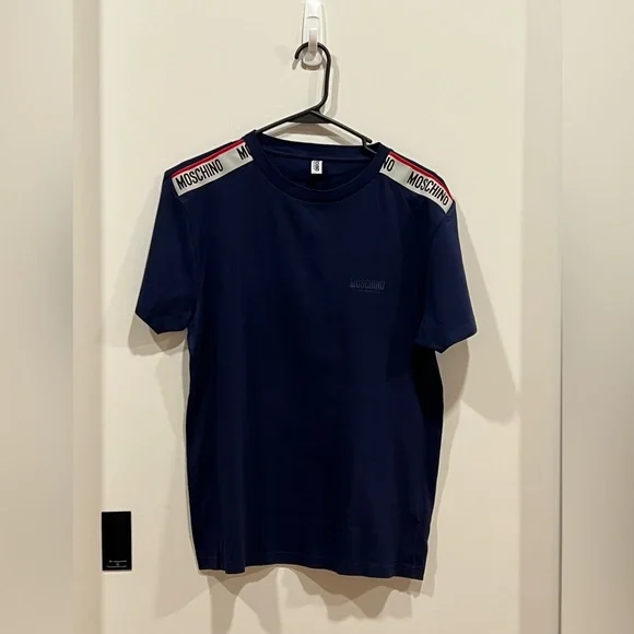 Moschino T-shirt - Picture 1 of 4